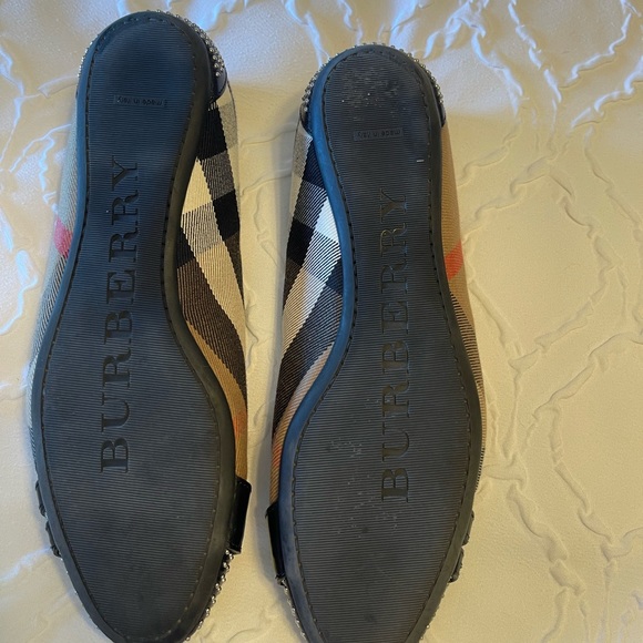 Burberry studded flats size 38 - Picture 3 of 4